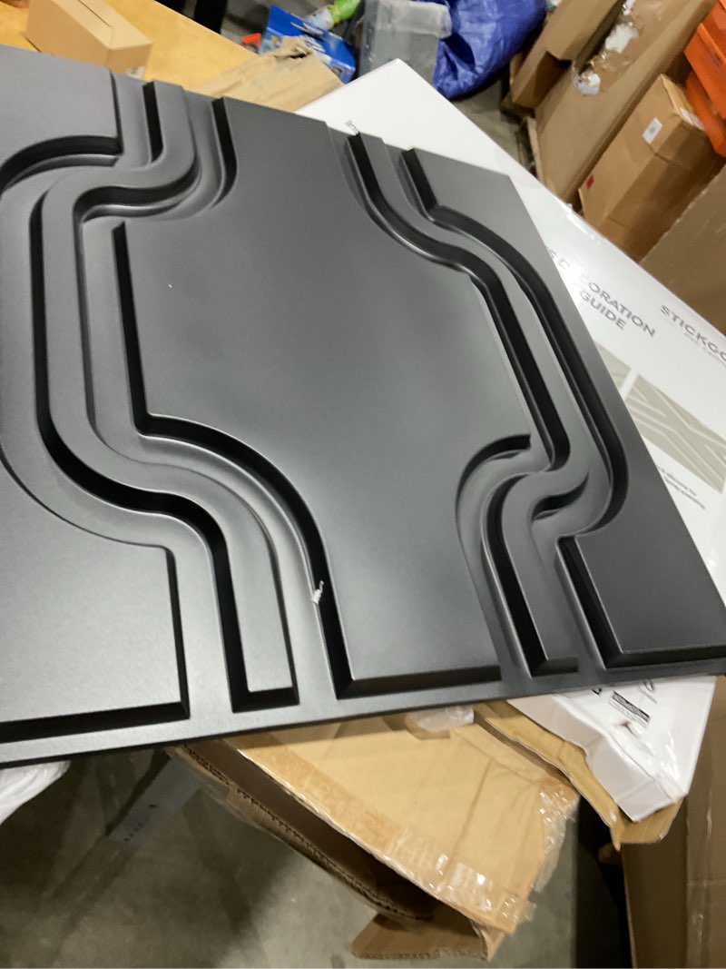 Condition photo showing New/Like New for fasäde chain decorative vinyl backsplash panel in matte black (6x6 inch sample) 6x6 inch sample matte black