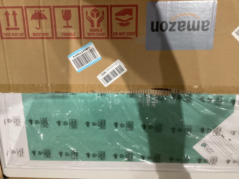 Condition photo showing Good Condition for LaVie Home 20 x 30 Poster Frame White, Display Pictures 18x24 with Mat or 20x30 Without Mat, Stable and Sturdy Picture Frame and Polished Plexiglass, Horizontal and Vertical Format of The Wall?1 Pack? 20x30 White