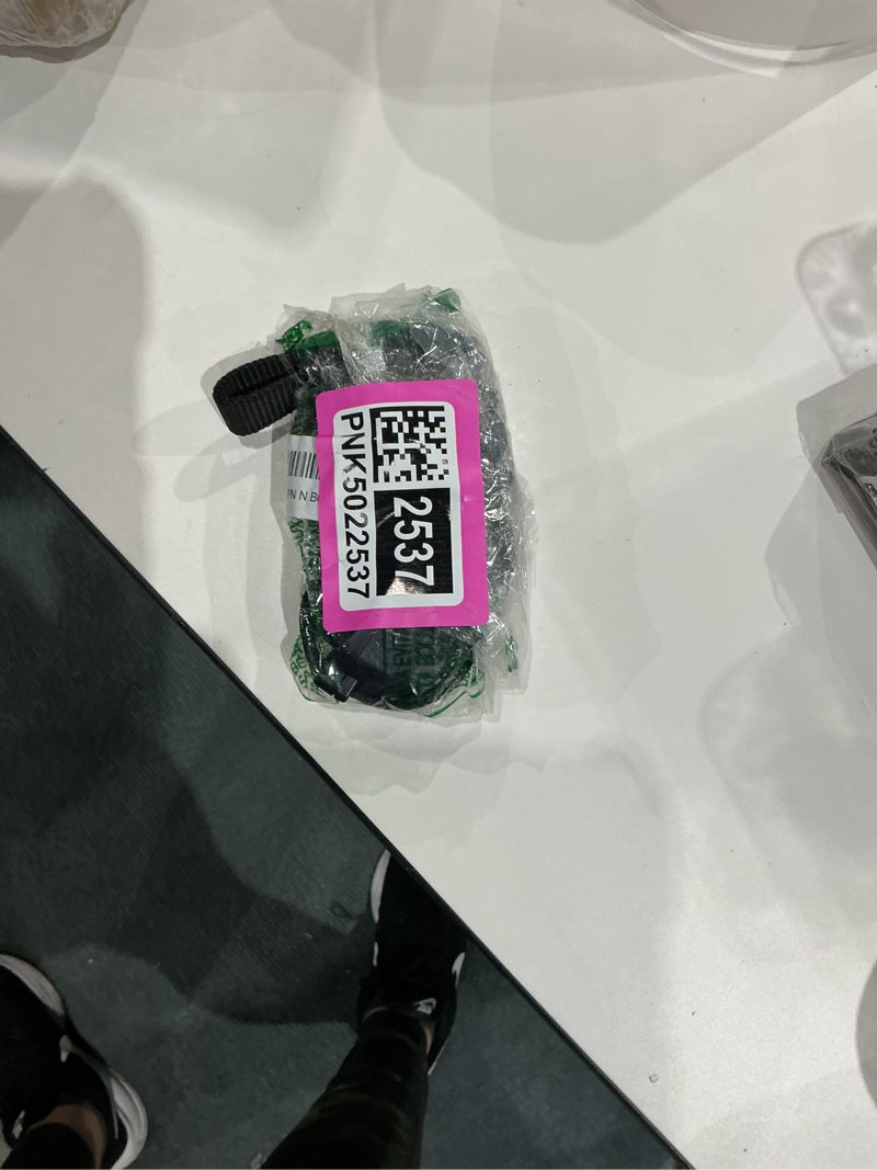 https://lotting-media.assets.bidfta.com/lotting_02d2b928-9091-4a2a-9cc4-a1b1d035d6cc