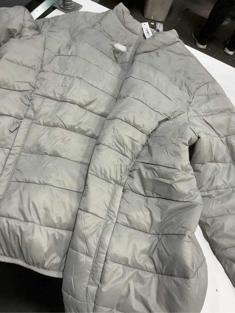 Condition photo showing New/Like New for Amazon Essentials Men's Packable Lightweight Water-Resistant Puffer Jacket (Available in Big & Tall) XXL