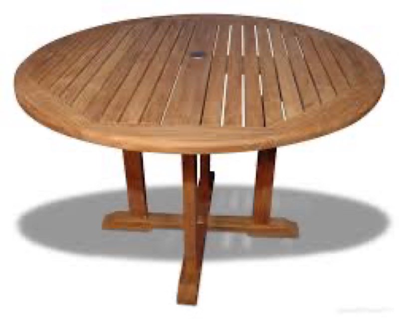 outdoor dining table 