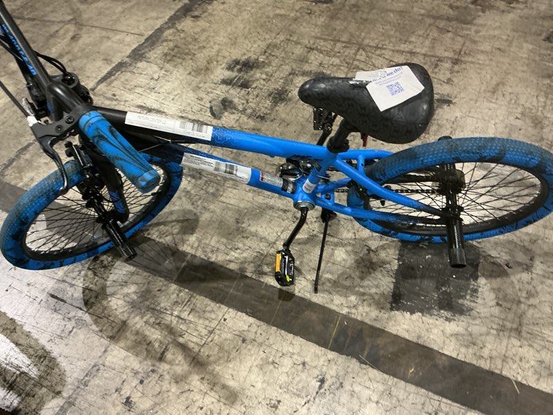 Condition photo showing Good Condition for 20" kent maddgear child bicycle, 20" wheels, kids ages 7-13 years, blue