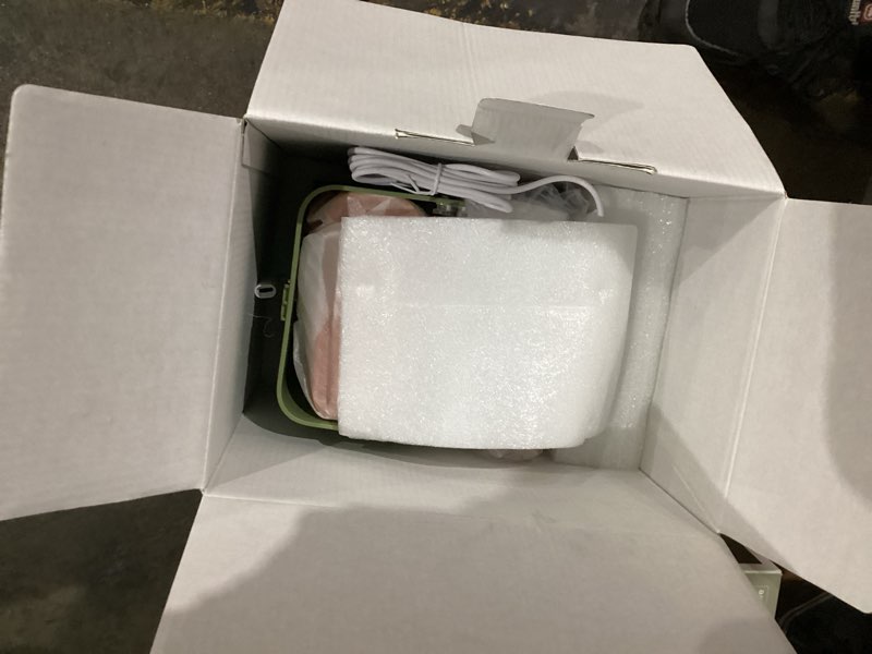 Condition photo showing New/Like New for VINGUYS® Bird Feeder with Camera, Smart Bird Feeder Camera AI Identifies 11,000+ Bird's Species, Auto-Capture 2.5K UHD Bird's Video, IP66 Waterproof Outdoor Solar Powered, Ideal Gift Green