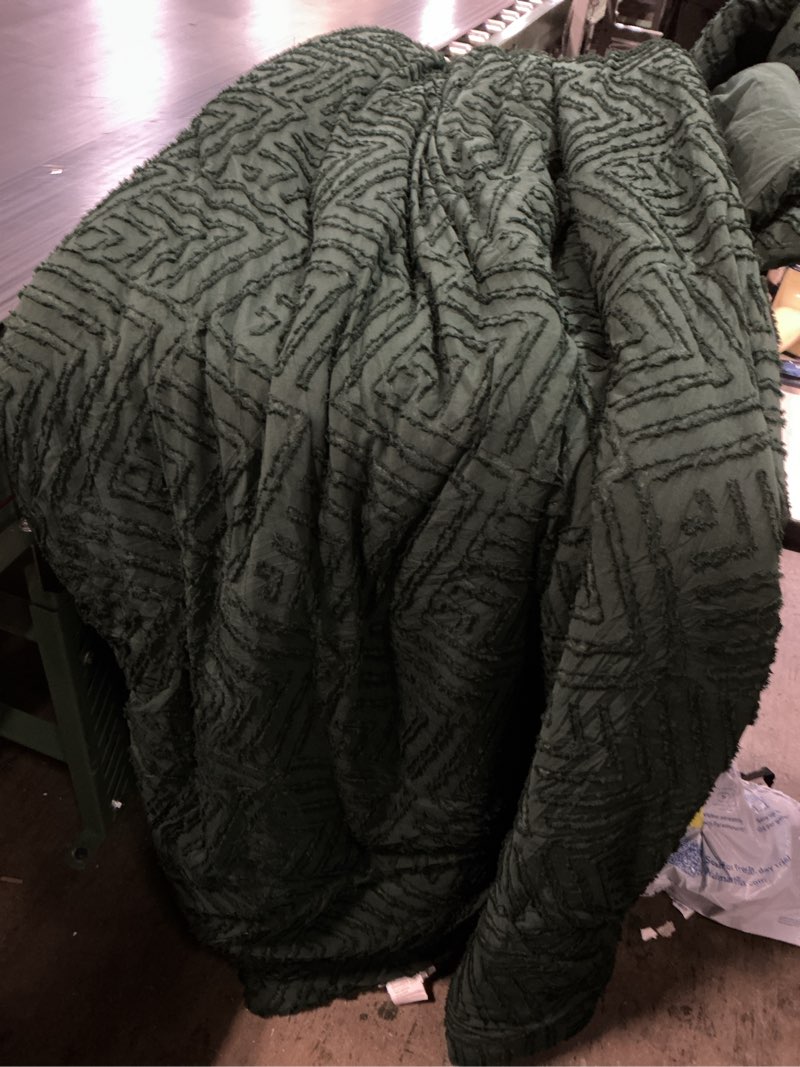 Condition photo showing As Is for andency olive green california king comforter set, 3 pieces boho men bedding set & collections, farmhouse tufted fluffy bedding comforter set for all seasons (1 comforter 104x96in, 2 pillowcases) 09 - olive green california king (104"x96")