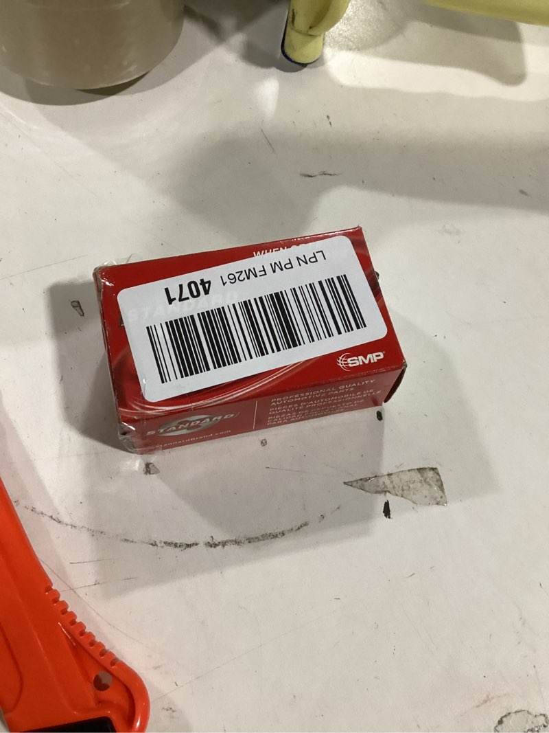 Condition photo showing Good Condition for Standard Motor Products PC758 Crankshaft Position Sensor