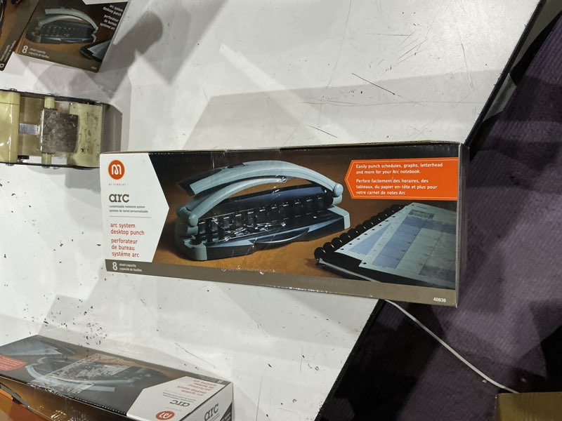 Condition photo showing Good Condition for staples arc system desktop punch 8 sheet capacity 324688