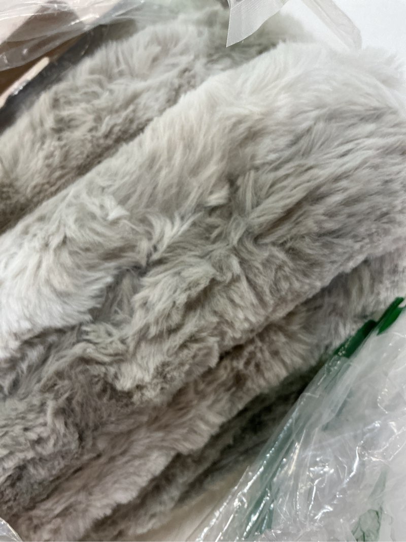 Condition photo showing Good Condition for fluffy faux fur throw blanket, thick 1000gsm soft cozy throw blankets for bed, luxury plush striped warm fuzzy blanket for couch livingroom home decor & gifts(50" x 70",tie-dye grey) tie-dye grey 50''*70''