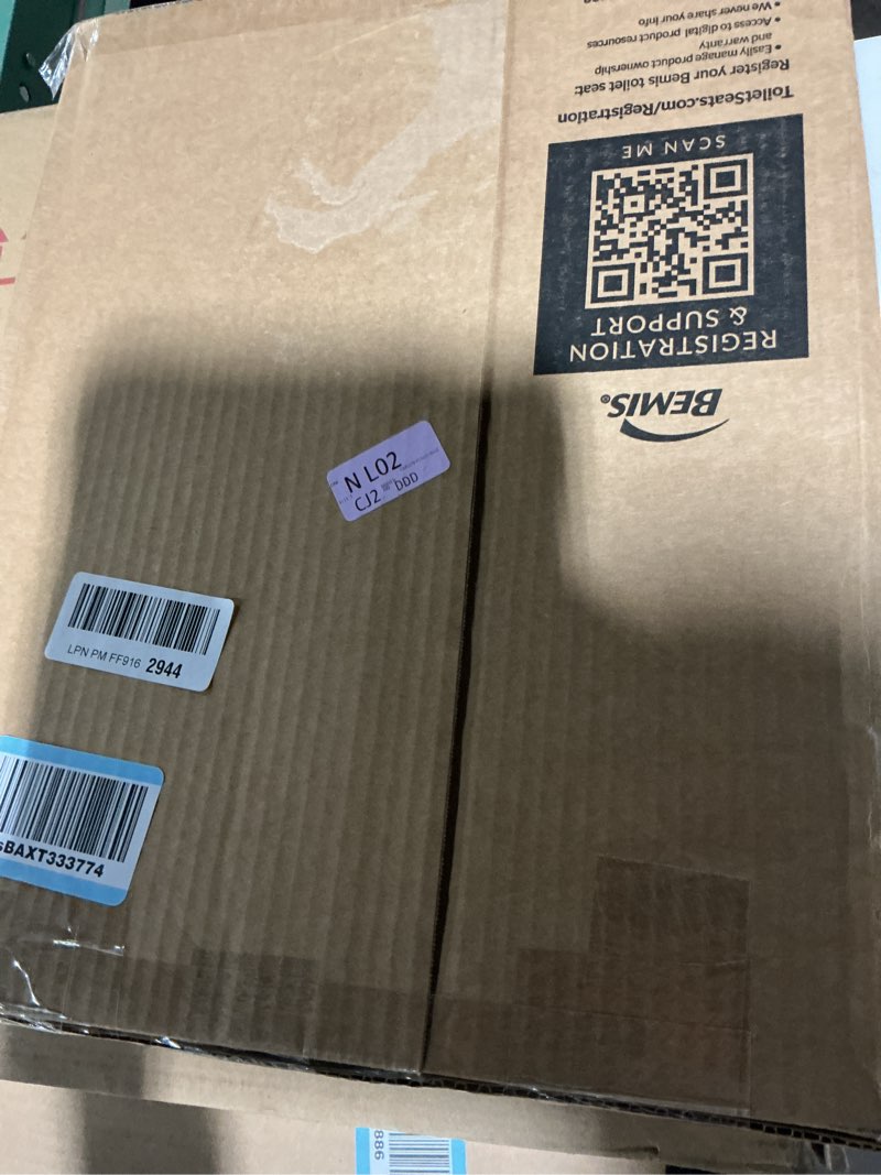 Mayfair Caswell Modern Slow Close Toilet Seat, Durable Plastic Seat, Made in USA, Round, White