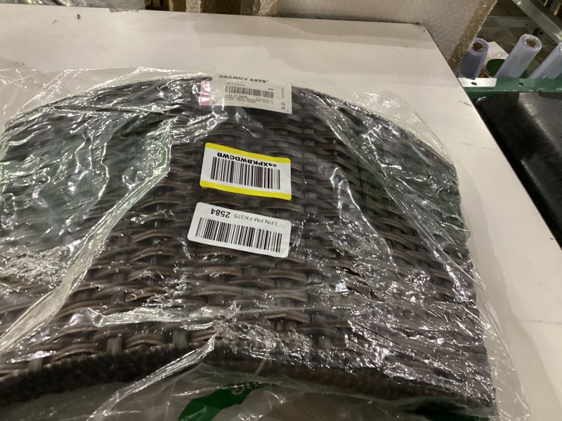 Condition photo showing New/Like New for GRANNY SAYS Christmas Wicker Tree Collar for 4-7.5 ft Trees, 22½" D Christmas Tree Stand for Champagne Trees, Beautiful Tree Skirts, Basket for Bottom of Christmas Trees, Brown Dark Brown 22½" Round