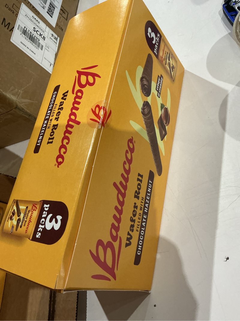 bauducco wafer rolls, crispy chocolate wafer rolls filled with creamy hazelnut, 42.3 oz (3-pack)