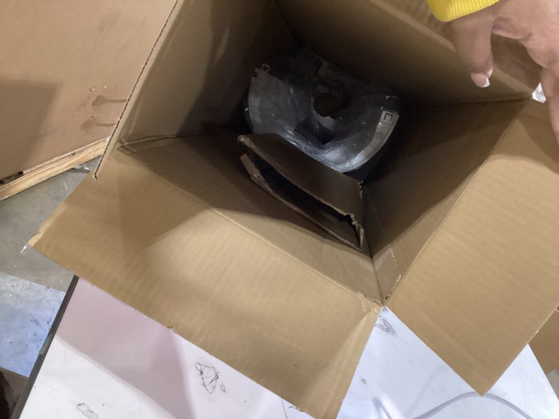 Condition photo showing Good Condition for honeywell quietset whole room oscillating tower fan with remote, white, hyf260
