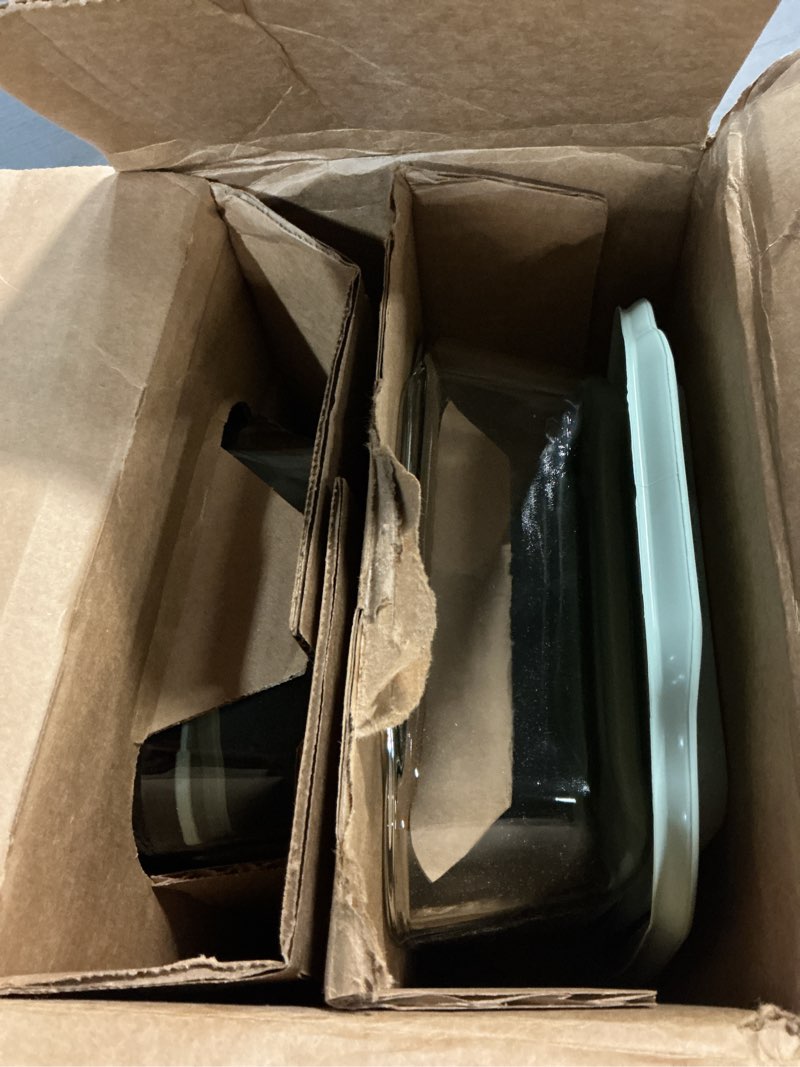 Condition photo showing Good Condition for pyrex deep 6-piece glass baking dish set with green sage lids