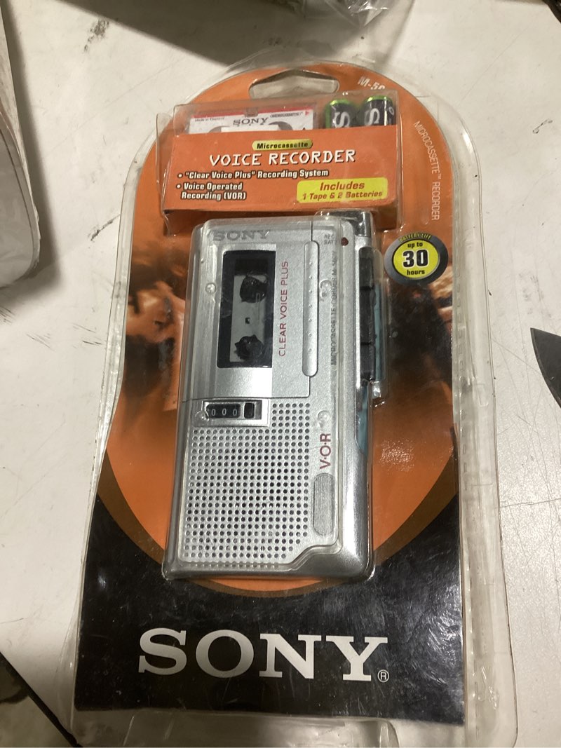 Condition photo showing Good Condition for sony m-560v microcassette voice recorder
