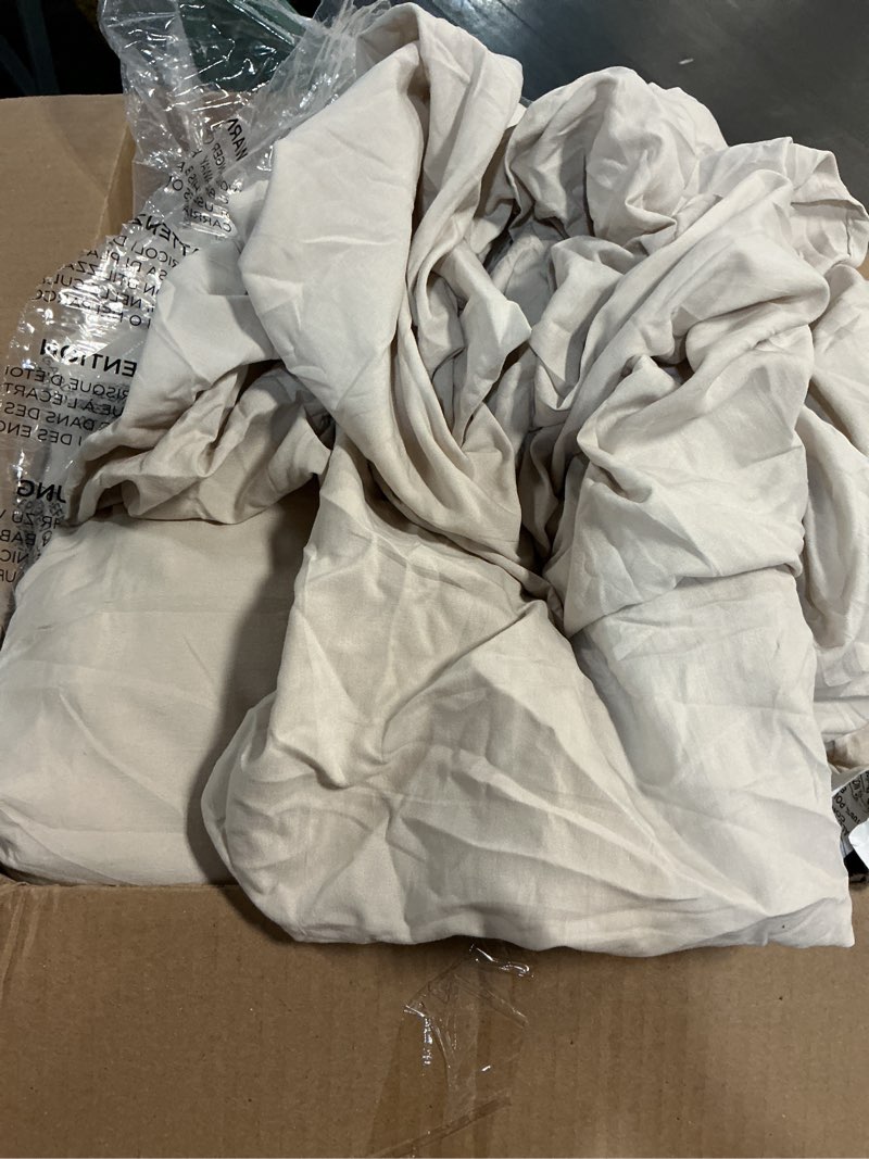 Condition photo showing Good Condition for bedsure king size comforter set -  light beige king bedding set for all seasons, boho contrasting design bed in a bag with comforter, sheets, pillowcases & shams 16 - light beige/khaki king