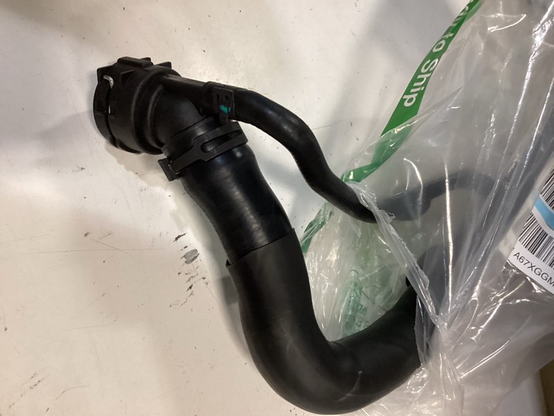 Condition photo showing As Is for radiator coolant hose compatible with volkswagen tiguan 2009-2018 replace 5n0121101g, black rubber heater hose coolant pipe