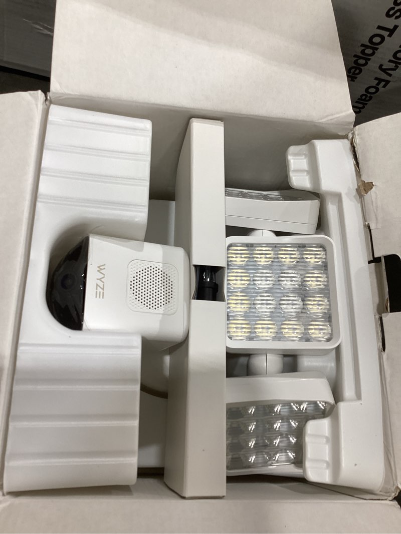 Condition photo showing Good Condition for wyze floodlight camera pro, pcmag editors' choice 3000-lumen leds, 2.5k hd outdoor security camera, 180° wide view, motion detection, color night vision, works with alexa & google-white