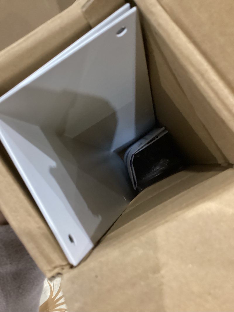 Condition photo showing Good Condition for bjade's aluminum siding corners metal corner guards for vinyl siding,outside weed whacking protection?3 3/8'' x 3 3/8'' x 15 3/4'',2 pack