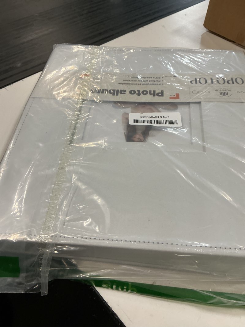 Condition photo showing Good Condition for popotop photo album 4x6 500 pockets with leather hardcover cover, large photo album binder book with 50pcs pages for family travel wedding baby gifts white 500 pockets