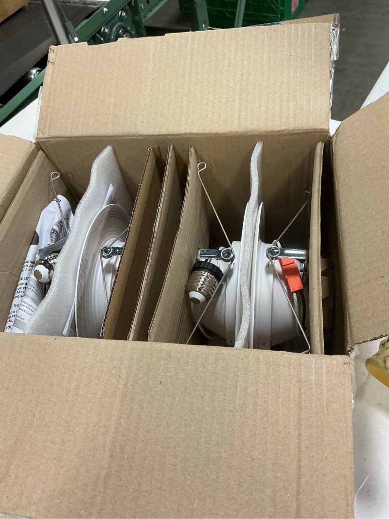 Condition photo showing Good Condition for amazon basics smart recessed 5/6 inch downlight, color changing, works with alexa only, 2.4ghz wifi, 4 pack