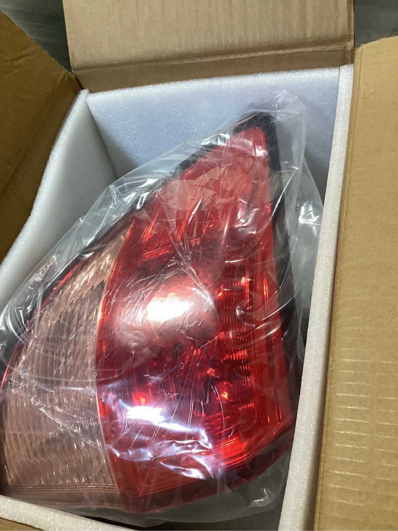 Condition photo showing New/Like New for driver side outer tail light red compatible with hrv hr-v 2016 2017 2018 rear tail lamp taillight ho2804109 33552t7sa01 (left)