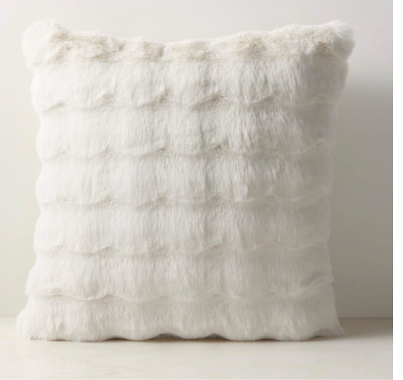 Quince Ruched Faux Fur Pillow Cover / Snow / 20 x20