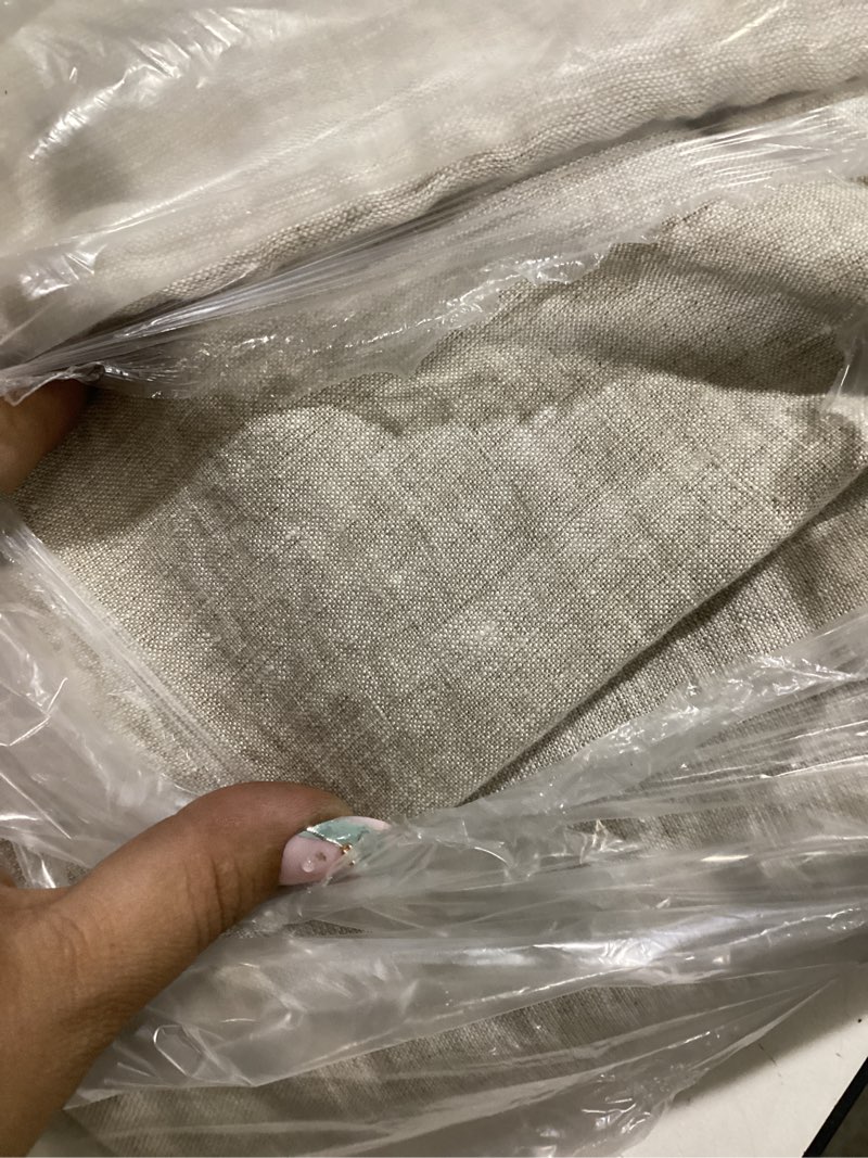 Condition photo showing Good Condition for tan biege linen sheet set 