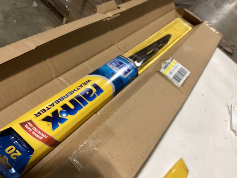 Condition photo showing New/Like New for Rain-X 820249 WeatherBeater Wiper Blades, 26" and 20" Windshield Wipers (Pack of 2), Automotive Replacement Windshield Wiper Blades That Meet Or Exceed OEM Quality And Durability Standards 26" and 20" Pack of 2