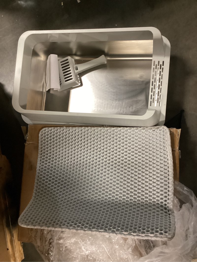 Condition photo showing Good Condition for stainless steel litter box with lid, metal litter box high sides, low entry litter boxes with scoop and mat,non-stick,anti-leakage,easy to clean litterbox for small to medium cats medium with lid(17.3"x 13.3"x 8.2")
