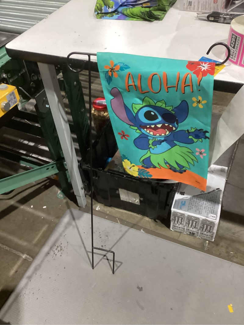 Condition photo showing Good Condition for Disney Summer Garden flag Kit With Stand