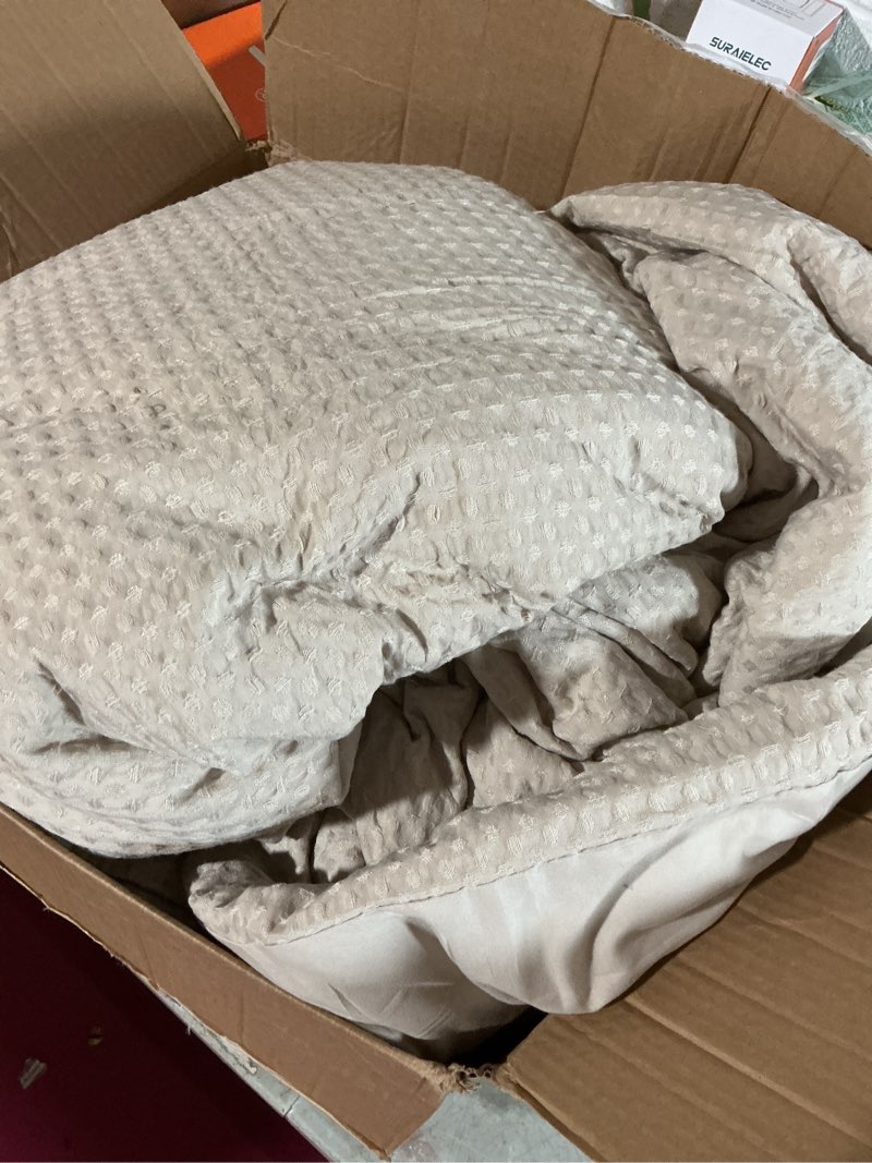 Condition photo showing Good Condition for phf waffle weave duvet cover set king size, no snagging ultra soft luxury textured breathable comforter cover for all season 3pcs, durable bedding duvet set with 2 pillow shams, 104"x90", linen king linen (no comforter)