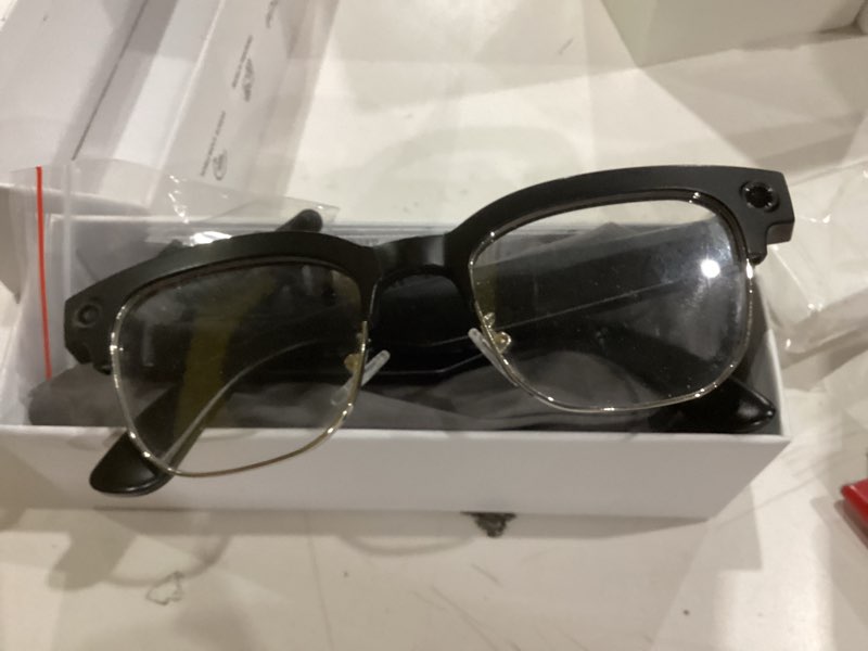 Condition photo showing Good Condition for KWENRUN AI Smart Glasses with 8MP Camera, 4K Video & HD Photo, Bluetooth Audio, AI Voice Assistant, Real-Time Translation, Object Recognition, Noise-Cancel Calls, Music, Photochromic Lenses Black-8MP