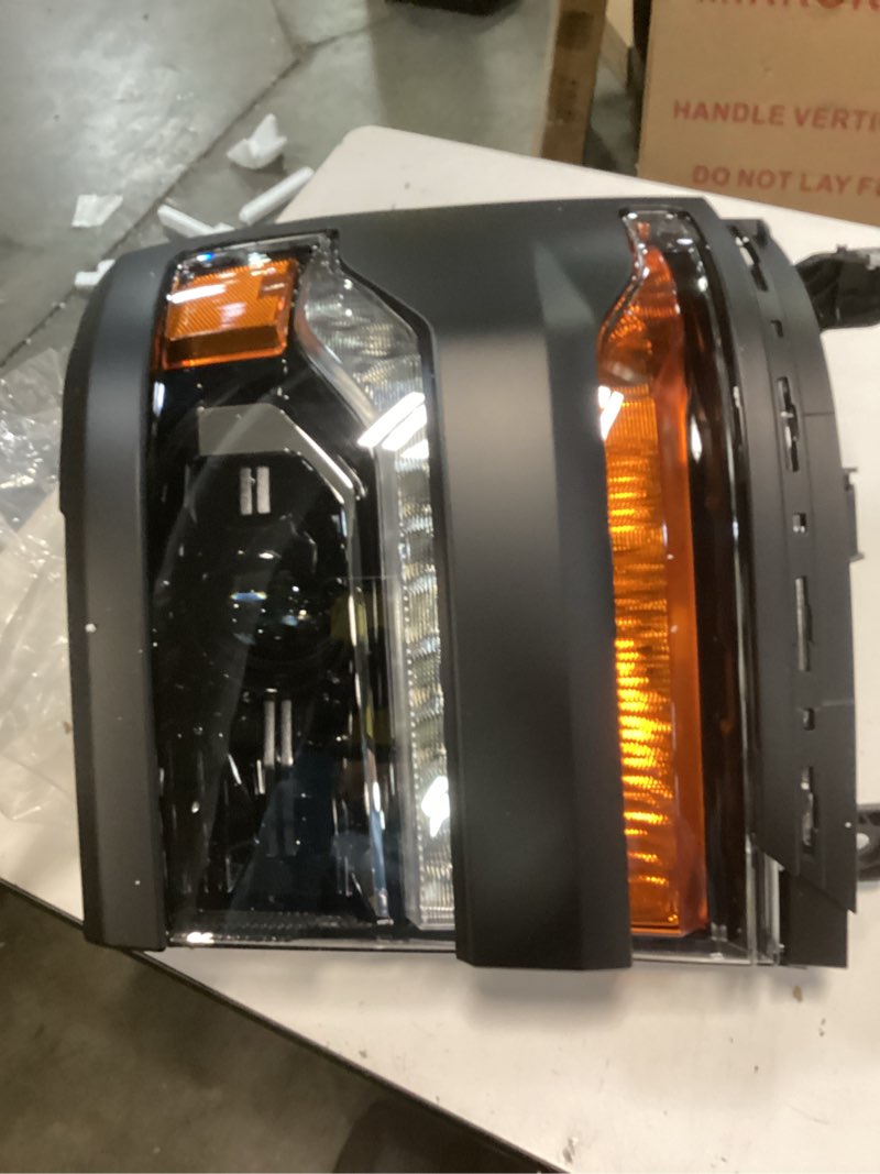 Condition photo showing Good Condition for (Similar)Headlight Assembly Fits for 2016 2017 2018 Chevy Silverado 1500 Pickup HID/Xenon Projector Headlights Replacement Factory Headlamp Driver & Passenger Side Black Housing & Clear Lens Driver & Passenger Side w/o Bulbs w/o Fog Light