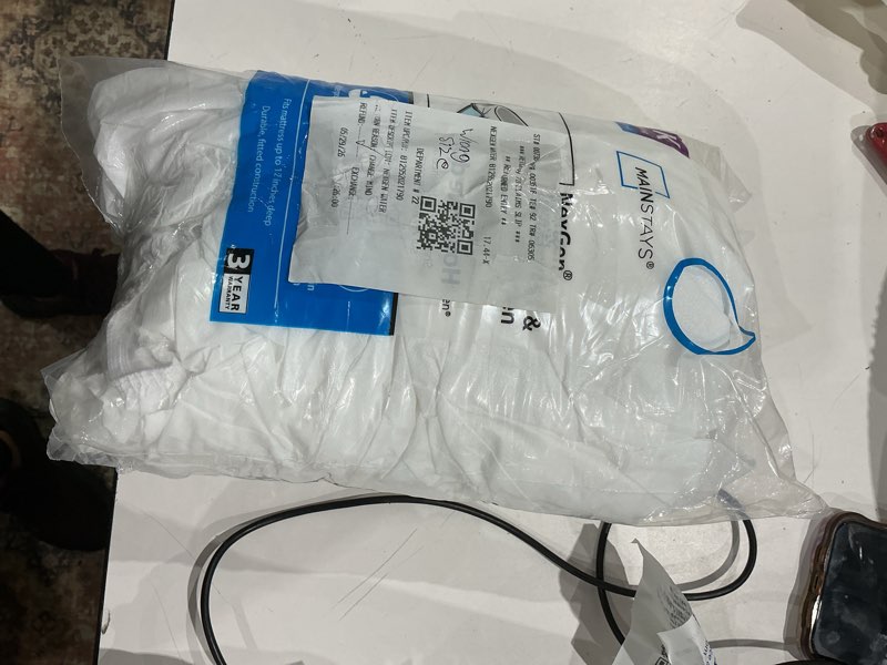 Condition photo showing Good Condition for mainstays nexgen waterproof fitted mattress protector, king