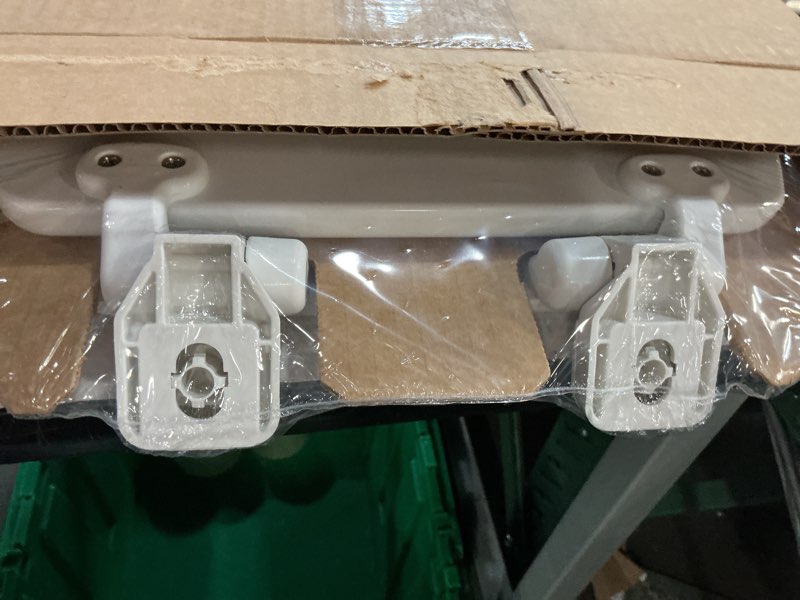Condition photo showing New/Like New for mayfair linden slow close toilet seat, non slip heavy duty wood, easy install, round, white round traditional hinge