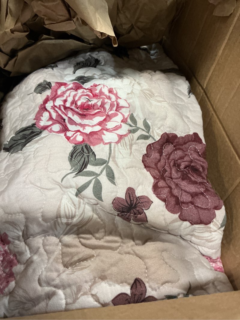 Condition photo showing Good Condition for drucon boho king size aztec quilt set 3 pieces lightweight fall quilt beddding set, soft microfiber bohemian bedspread coverlet set with 2 pillowcases for all season (king, 104"x90") khaki king