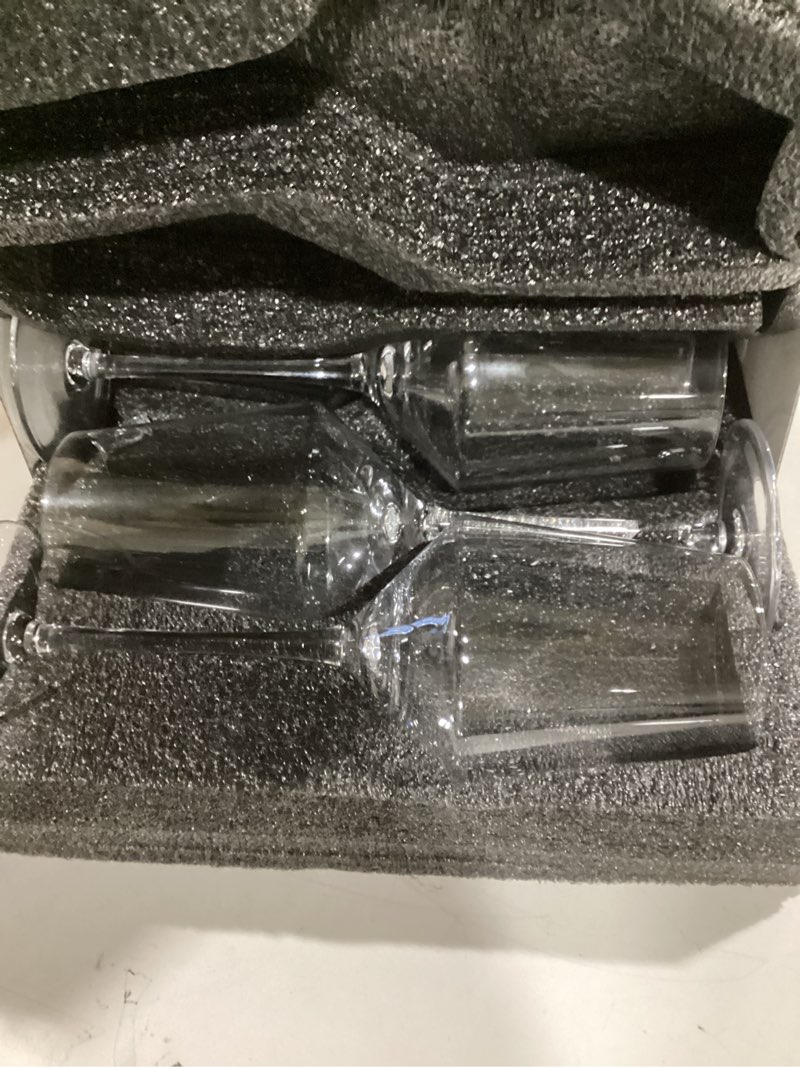 Condition photo showing Good Condition for Chouggo Wine Glasses Set of 6, Hand Blown Crystal Red Wine or White Wine Glass - 15Oz, Hand Crafted by Artisans - Gifts for Women, Men, Wedding, Anniversary, Christmas, Birthday Classic