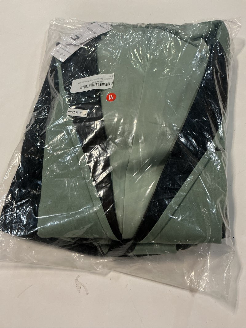 Condition photo showing New/Like New for (Sage Green )Mens Tuxedos Suits Set 3 Piece Wedding Suits Slim Fit Prom Tuxedos One Button Blazer Vest Pants Suit X-Small Dusty Sage Green