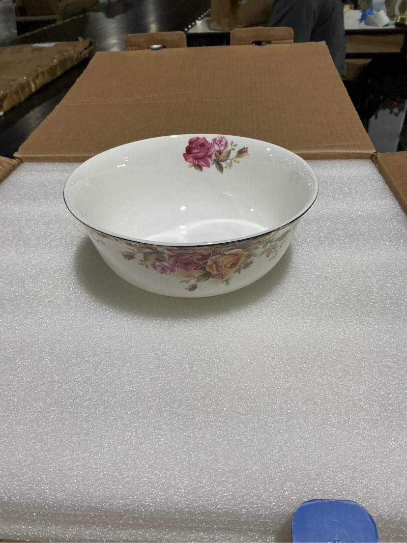 Condition photo showing Good Condition for royal albert old country roses bowls set of 4, 4.3\"