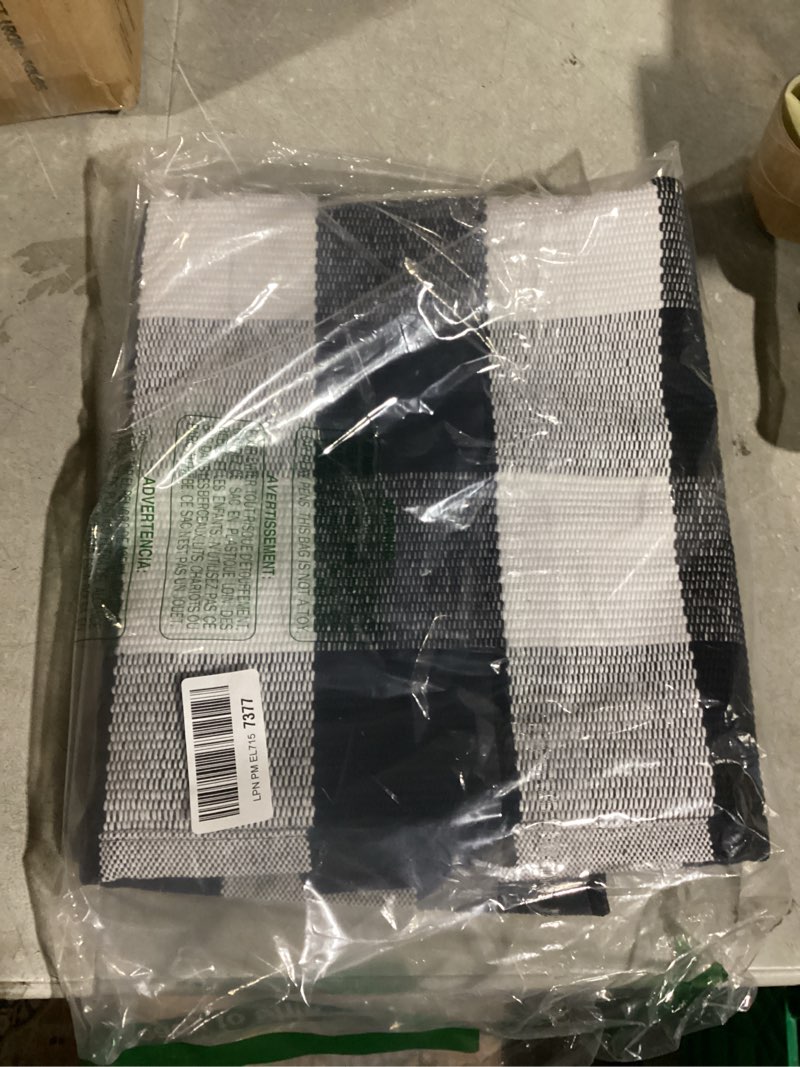 Condition photo showing Good Condition for SEEKSEE Cotton Buffalo Plaid Rug 2'x3' Black and White Checked Rug Washable Doormats Indoor Outdoor Rugs for Layered Front Door Mats, Porch, Kitchen, Farmhouse, Entryway Black and White Plaid 2' x 3' (Rectangular)