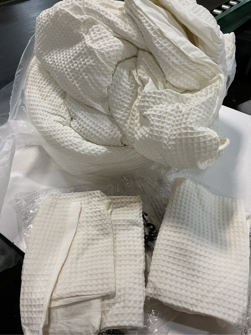 Condition photo showing Good Condition for bedsure full size comforter set ivory, waffle breathable bedding set, all season comforter with 3 pieces, 1 waffle weave comforter (86"x82") and 2 pillowcases (20"x26") full ivory