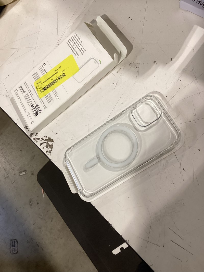 Condition photo showing Good Condition for apple iphone 15 clear case with magsafe