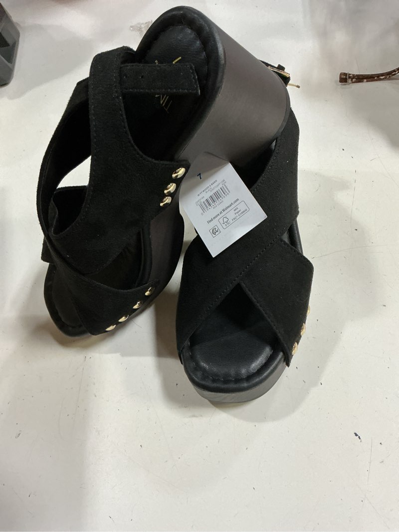 Condition photo showing Good Condition for (( size 7))time and tru women's x-band heeled sandals