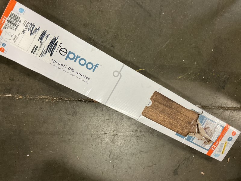 Condition photo showing Good Condition for copperhill 22 mil x 7.1 in. w x 48 in. l click lock waterproof luxury vinyl plank flooring ( 8 planks per case ) (18.7 sqft/case)