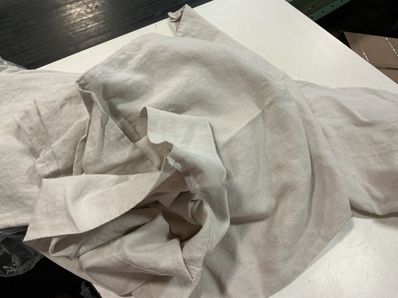 Condition photo showing Good Condition for european linen fitted sheet set, king, sand