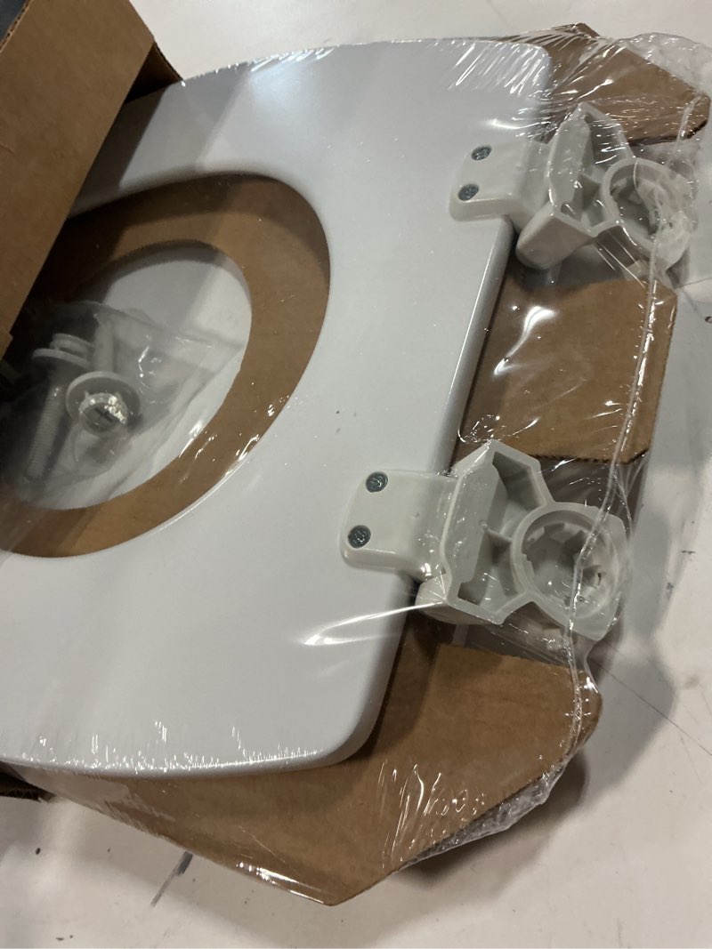 Condition photo showing Good Condition for bemis 1500ec 390 lift-off wood elongated toilet seat, cotton white (pack of 1)
