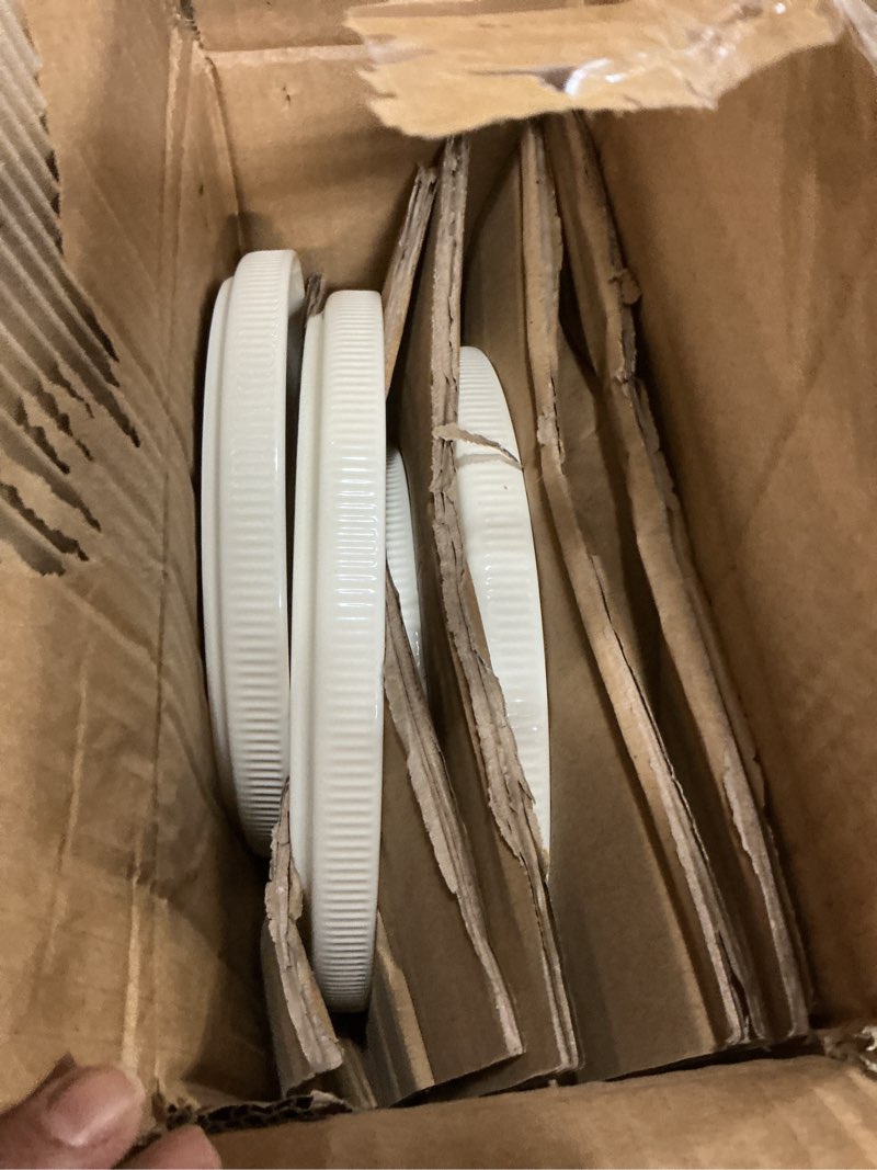 Condition photo showing Good Condition for theterra ceramic dinnerware sets for 6, 18 pieces porcelain lightweight plates and bowls sets, scratch resistant dish set, oven & microwave & dishwasher safe, beige beige service for 6