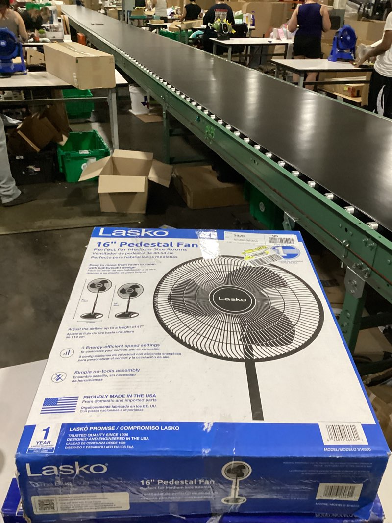 Condition photo showing Good Condition for lasko 16" oscillating adjustable pedestal fan with 3-speeds, s16500, black