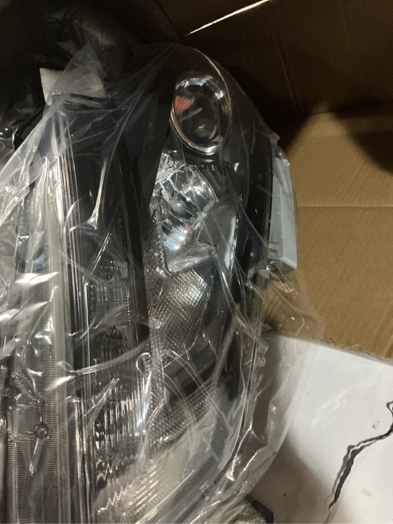 Condition photo showing Good Condition for huray led headlight assembly fit for nissan altima 2016 2017 2018 rh oe factory projector headlamp w/led drl smoked lens replacement right passenger side rh(passenger side)