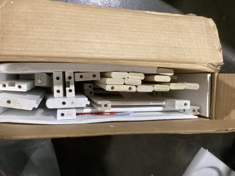 Condition photo showing Good Condition for Delta Children Canton Toddler Bed, White White Canton