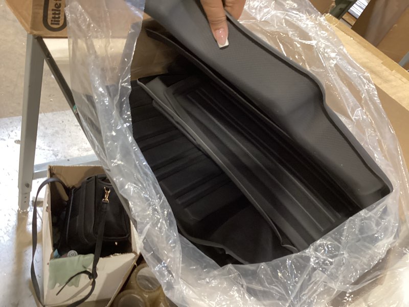 Condition photo showing Good Condition for joularise floor mats set for 2017-2025 mazda cx-5, all weather tpe backrest mat trunk mat cargo line